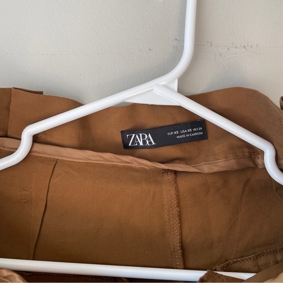 Selling this gorgeous Zara high waisted belted pants/trouser. - Picture 8 of 8